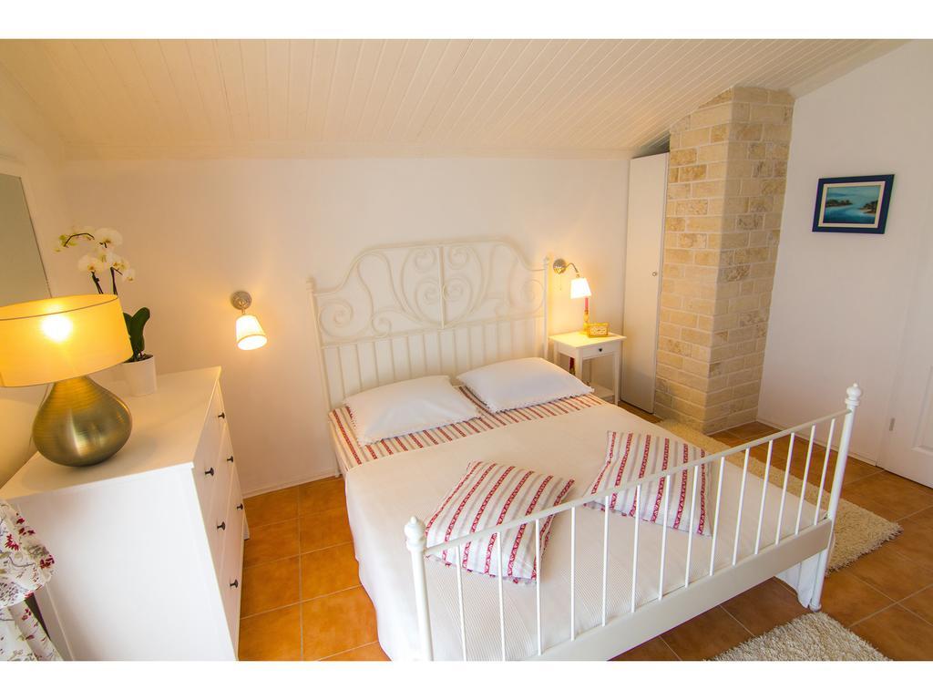 Villa O'Zrna Klis Kamer foto