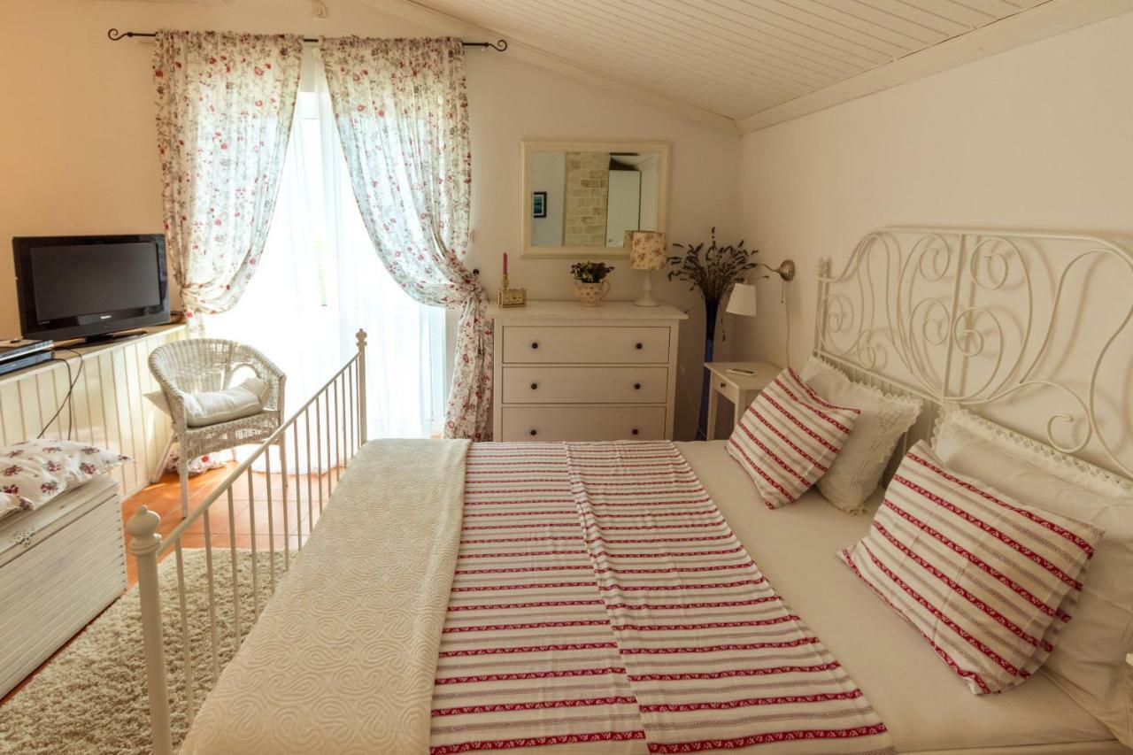 Villa O'Zrna Klis Buitenkant foto